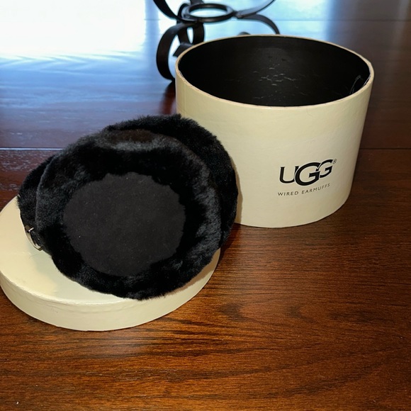 UGG Accessories - UGG Wired Ear Muffs